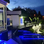 Penthouse Jacuzzi & Pool Luxury Appartamento Abbazia