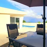 Penthouse Jacuzzi & Pool Luxury Appartamento