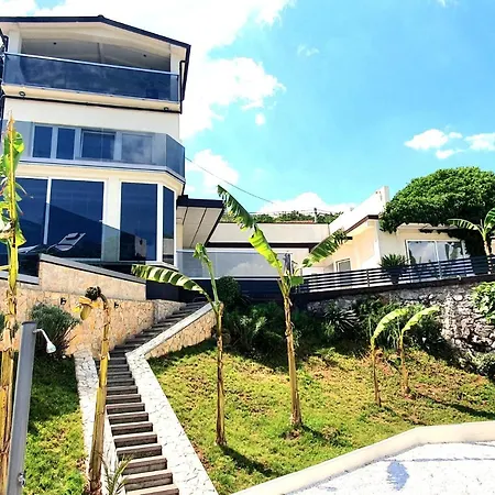 Appartement Penthouse Jacuzzi & Pool Luxury