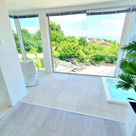 Daire Penthouse Jacuzzi & Pool Luxury Opatija