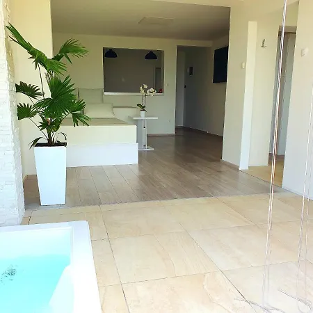 Penthouse Jacuzzi & Pool Luxury Daire