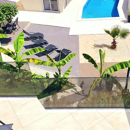 Penthouse Jacuzzi & Pool Luxury Daire