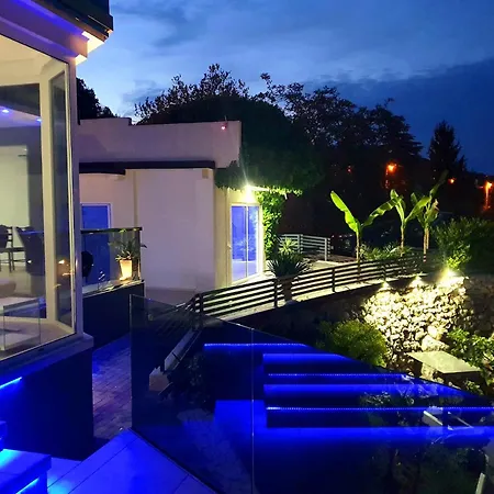 Daire Penthouse Jacuzzi & Pool Luxury