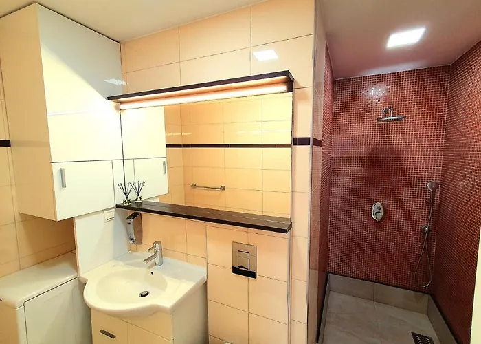 Penthouse Jacuzzi & Pool Luxury אופטיה