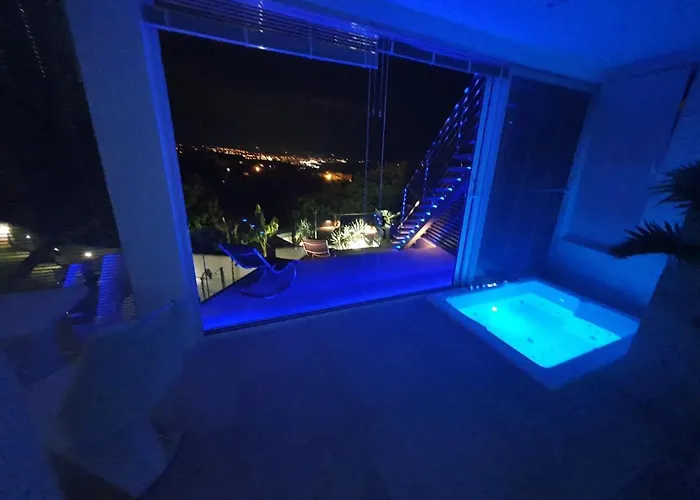Penthouse Jacuzzi & Pool Luxury דירה אופטיה