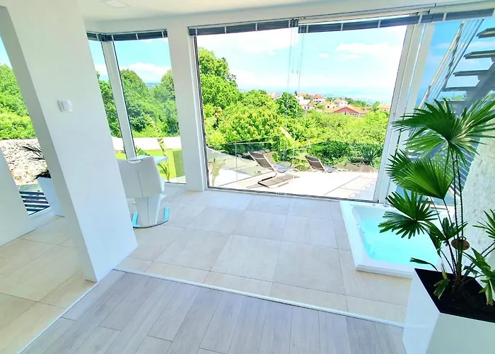 דירה Penthouse Jacuzzi & Pool Luxury אופטיה