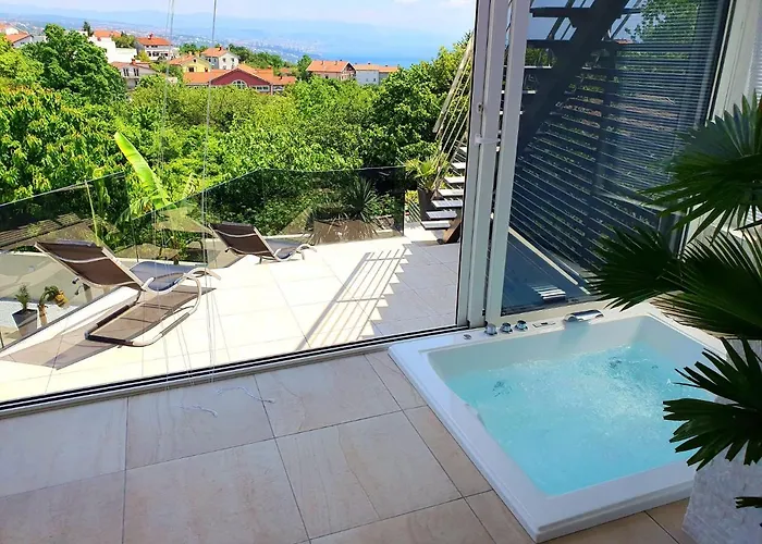 Penthouse Jacuzzi & Pool Luxury אופטיה
