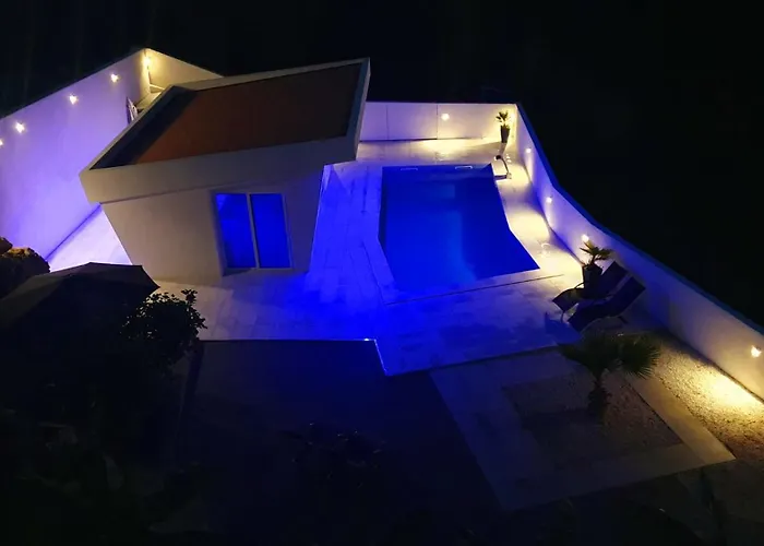 Penthouse Jacuzzi & Pool Luxury * אופטיה