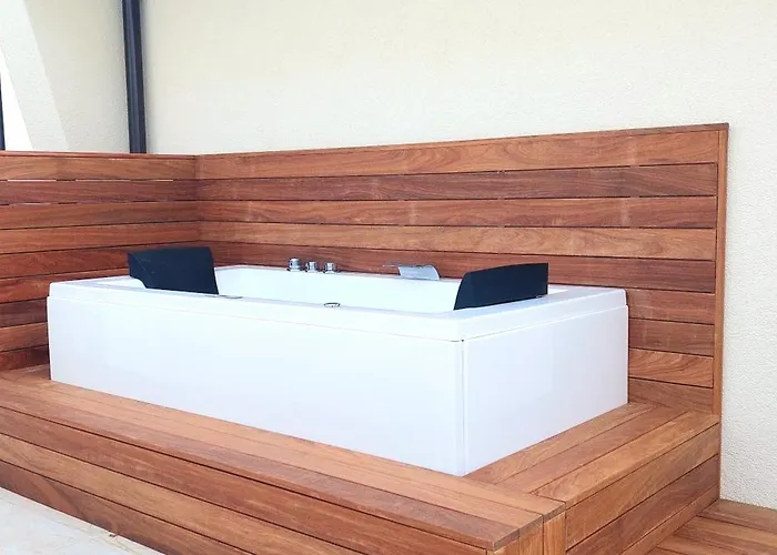 Penthouse Jacuzzi & Pool Luxury * אופטיה