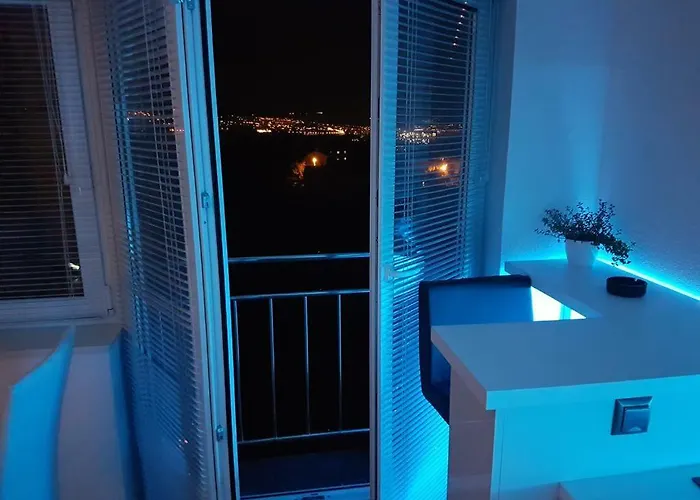 Penthouse Jacuzzi & Pool Luxury אופטיה