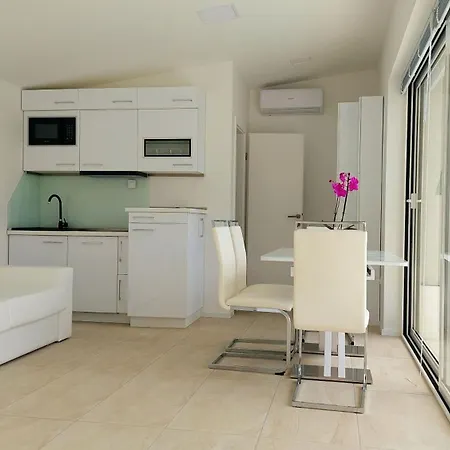 Penthouse Jacuzzi & Pool Luxury Appartamento