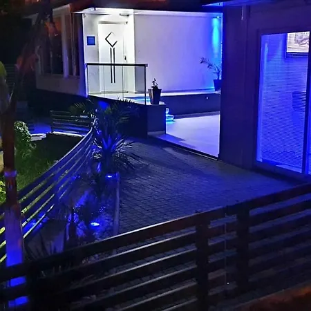 Penthouse Jacuzzi & Pool Luxury Lejlighed