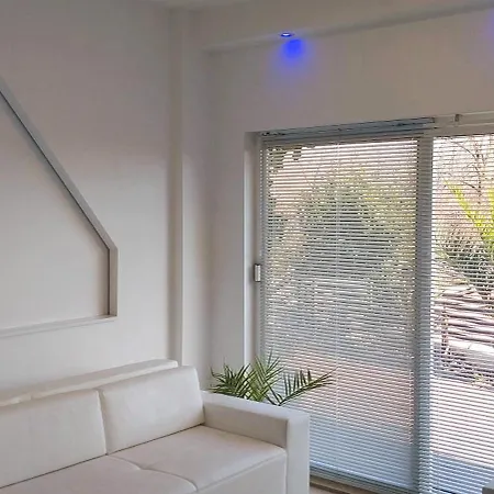 Penthouse Jacuzzi & Pool Luxury Apartman Abbázia