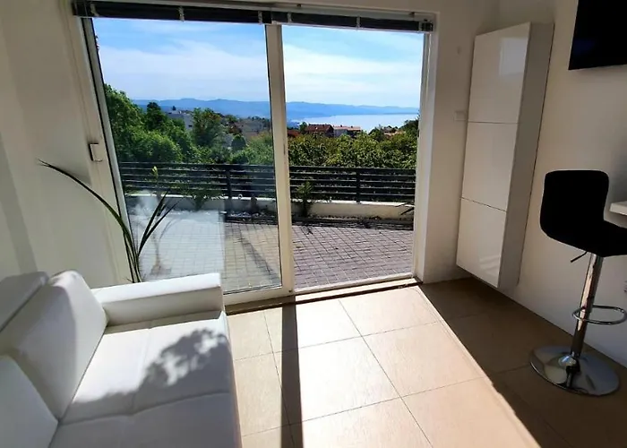 Penthouse Jacuzzi & Pool Luxury Daire Opatija