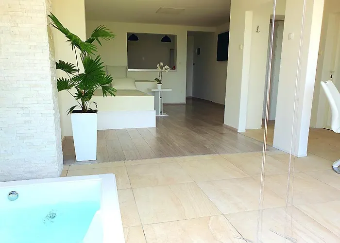 Penthouse Jacuzzi & Pool Luxury Daire