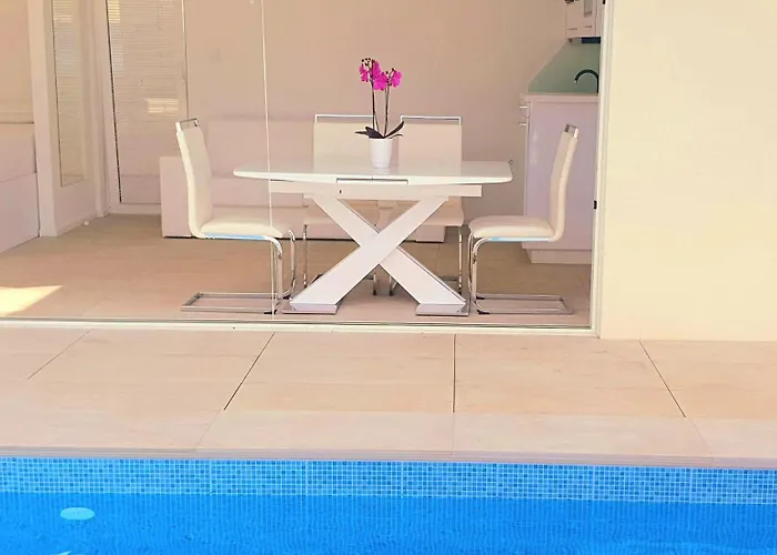 Daire Penthouse Jacuzzi & Pool Luxury