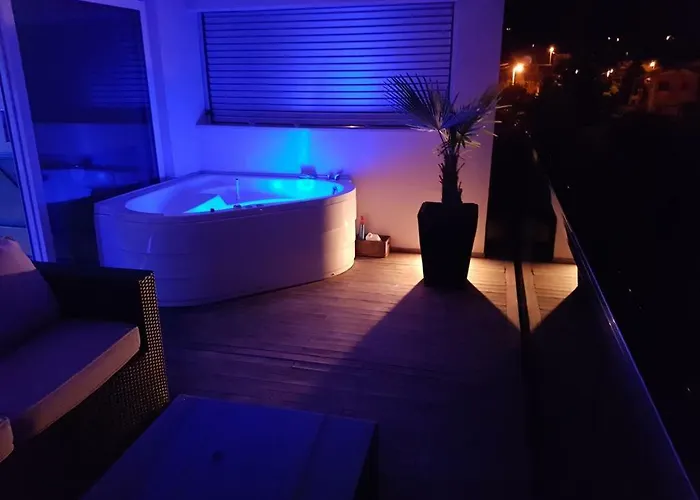 Daire Penthouse Jacuzzi & Pool Luxury *