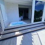 Penthouse Jacuzzi & Pool Luxury