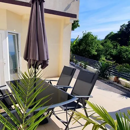 Penthouse Jacuzzi & Pool Luxury Appartamento *