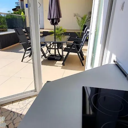 Penthouse Jacuzzi & Pool Luxury Apartamento Opatija