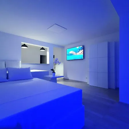 Penthouse Jacuzzi & Pool Luxury Appartamento