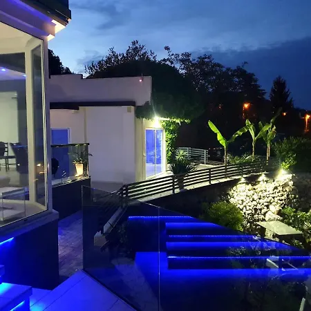 Penthouse Jacuzzi & Pool Luxury Apartamento Opatija