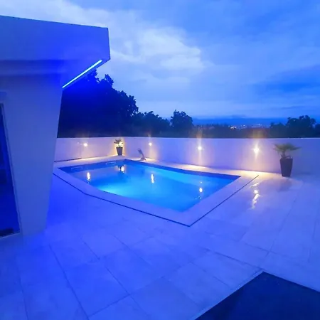 Penthouse Jacuzzi & Pool Luxury *